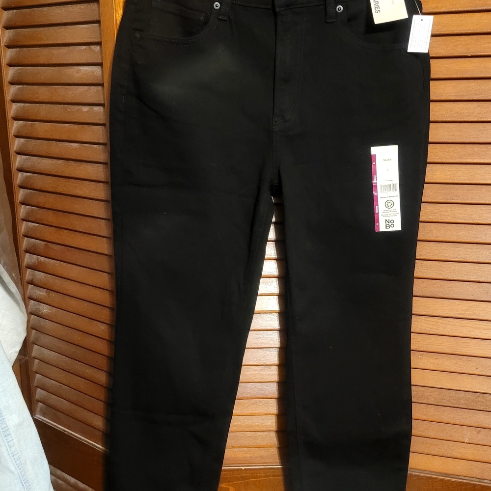 NWT High Rise Black Skinny Jeans With Stretch Ladies Size 8 - Picture 2 of 7